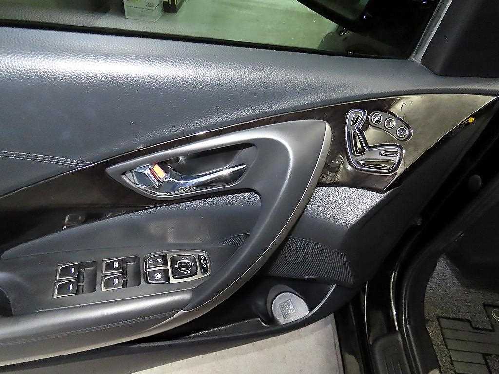 HYUNDAI Grandeur 2015 Negro - Importación desde Corea - HF Imports Iquique - Foto 13