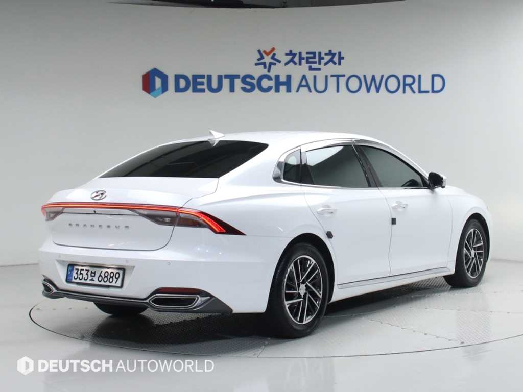 HYUNDAI Grandeur - Vista 2