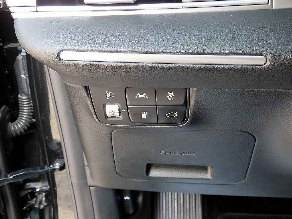 HYUNDAI Grandeur - Vista 12