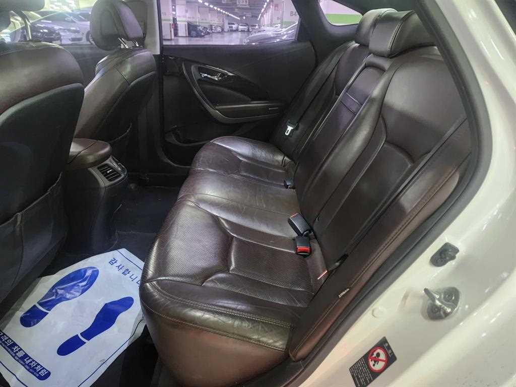 HYUNDAI Grandeur - Vista 10