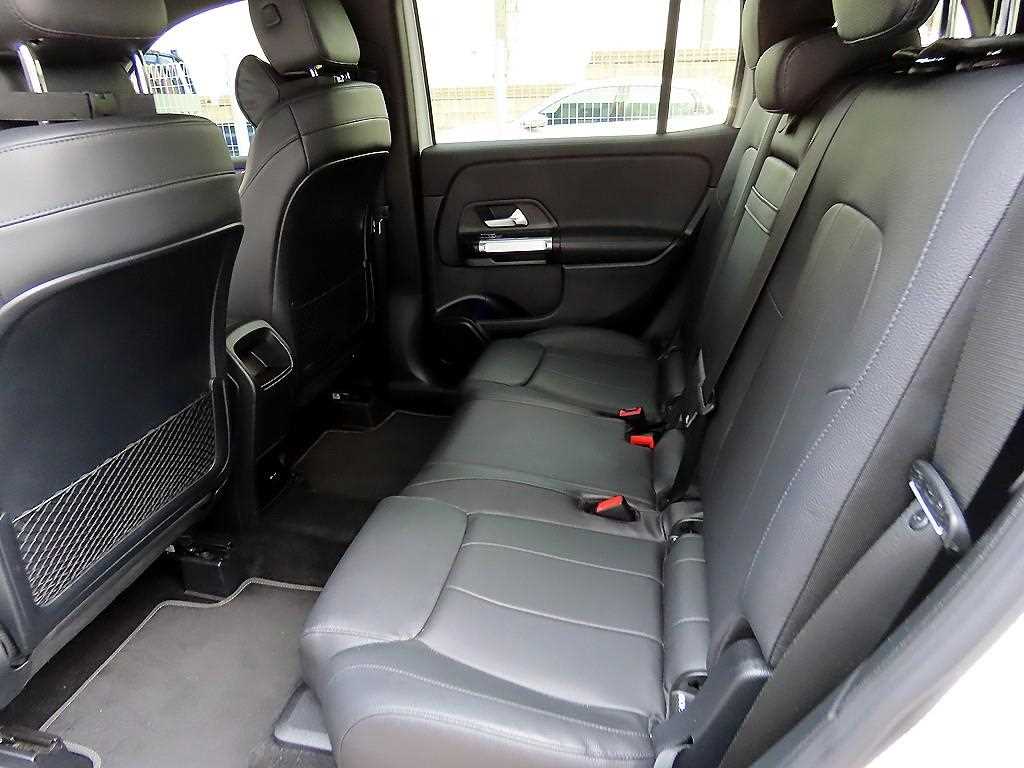 Mercedes Benz GLB Class - Vista 6