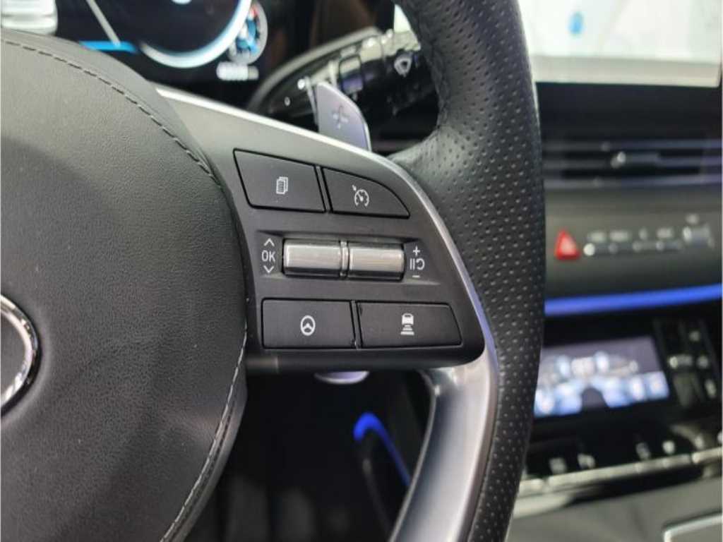 HYUNDAI Grandeur - Vista 12