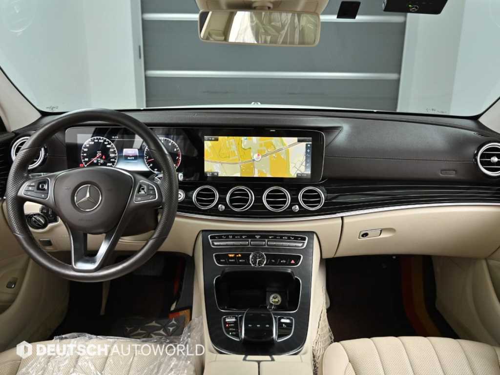 Mercedes Benz E class - Vista 7