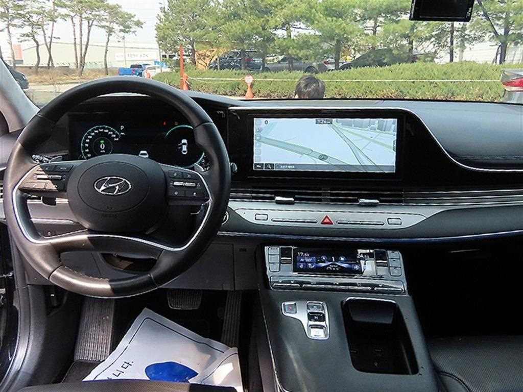 HYUNDAI Grandeur - Vista 7