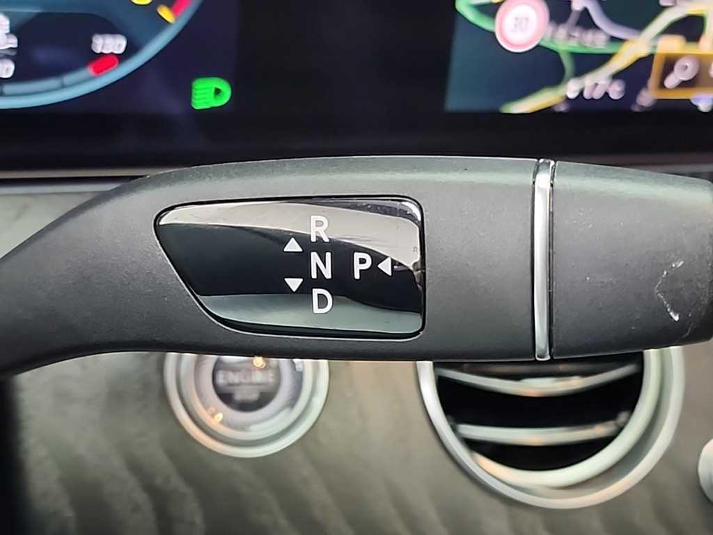 Mercedes Benz E class - Vista 8