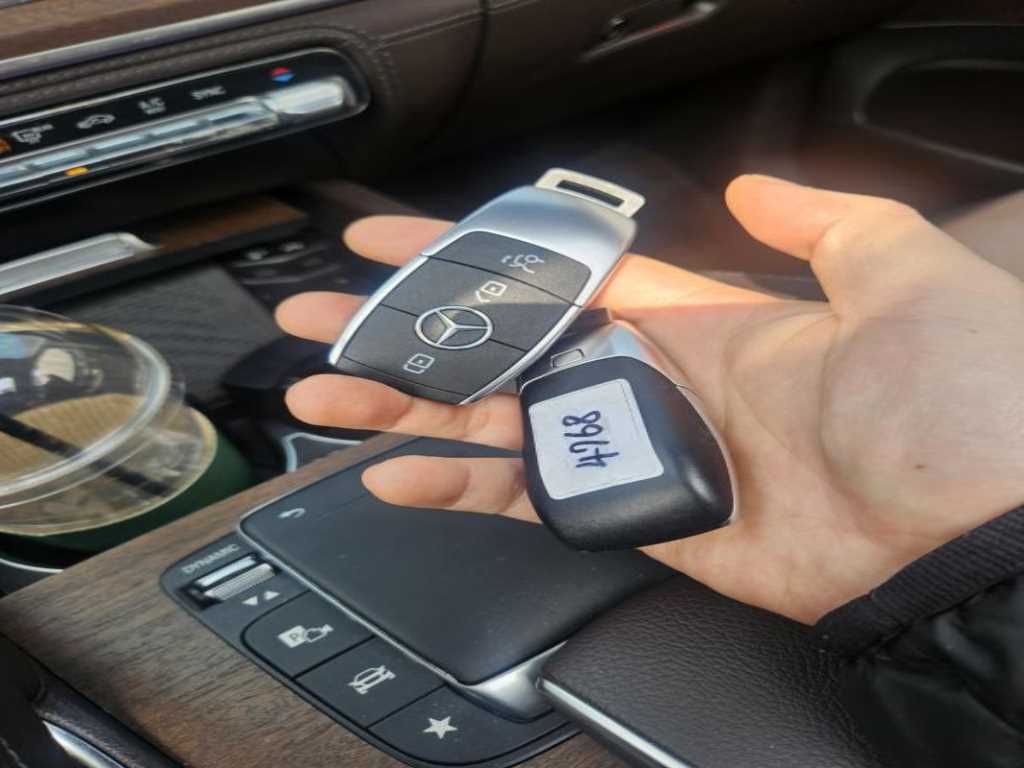 Mercedes Benz GLE Class - Vista 9