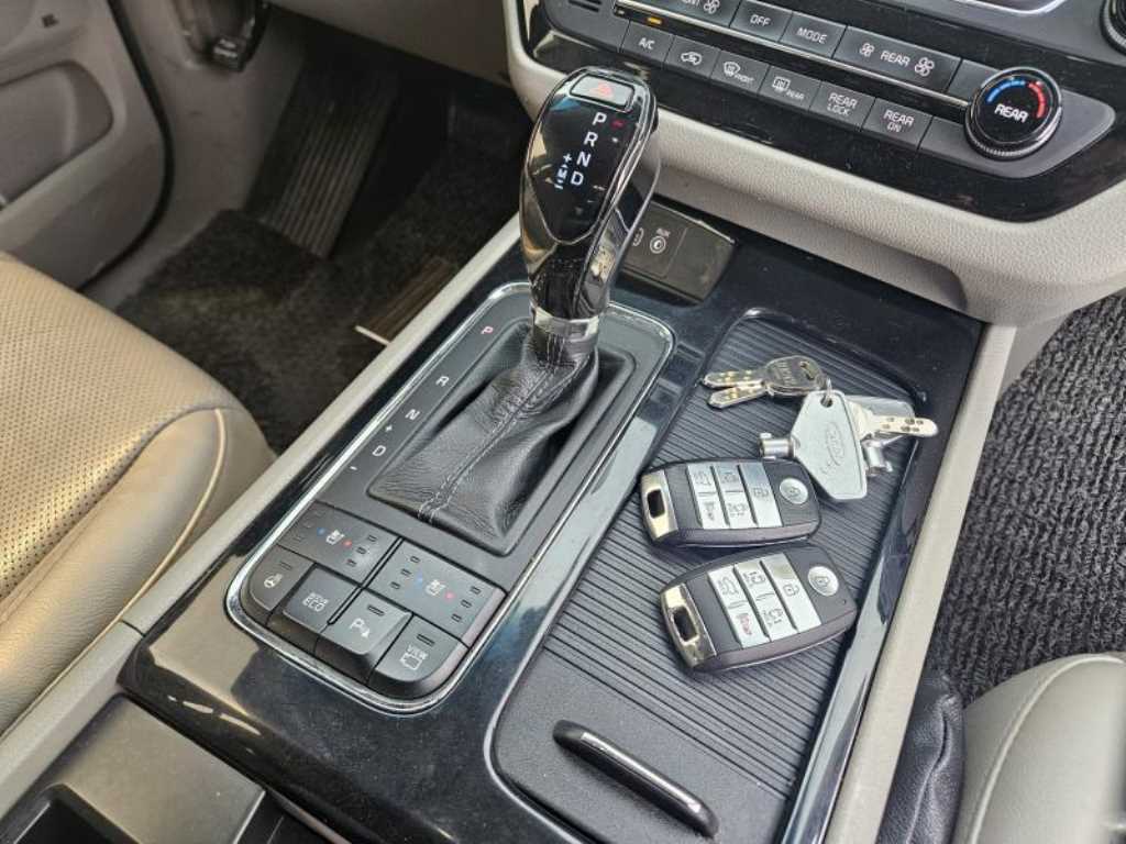 KIA Carnival 2017 - Importación desde Corea - HF Imports Iquique - Foto 14