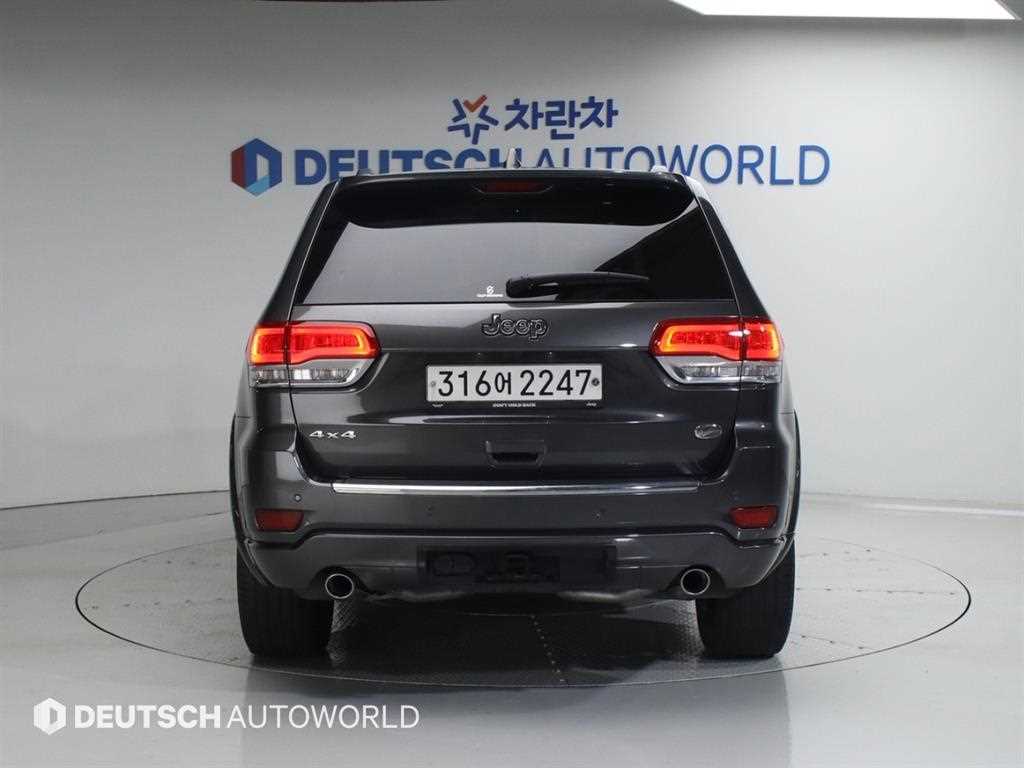 Jeep Cherokee - Vista 4