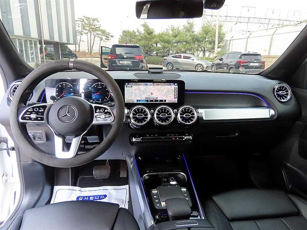 Mercedes Benz GLB Class - Vista 7