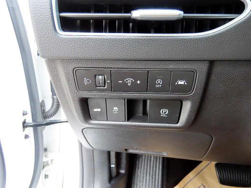 HYUNDAI Sonata - Vista 12