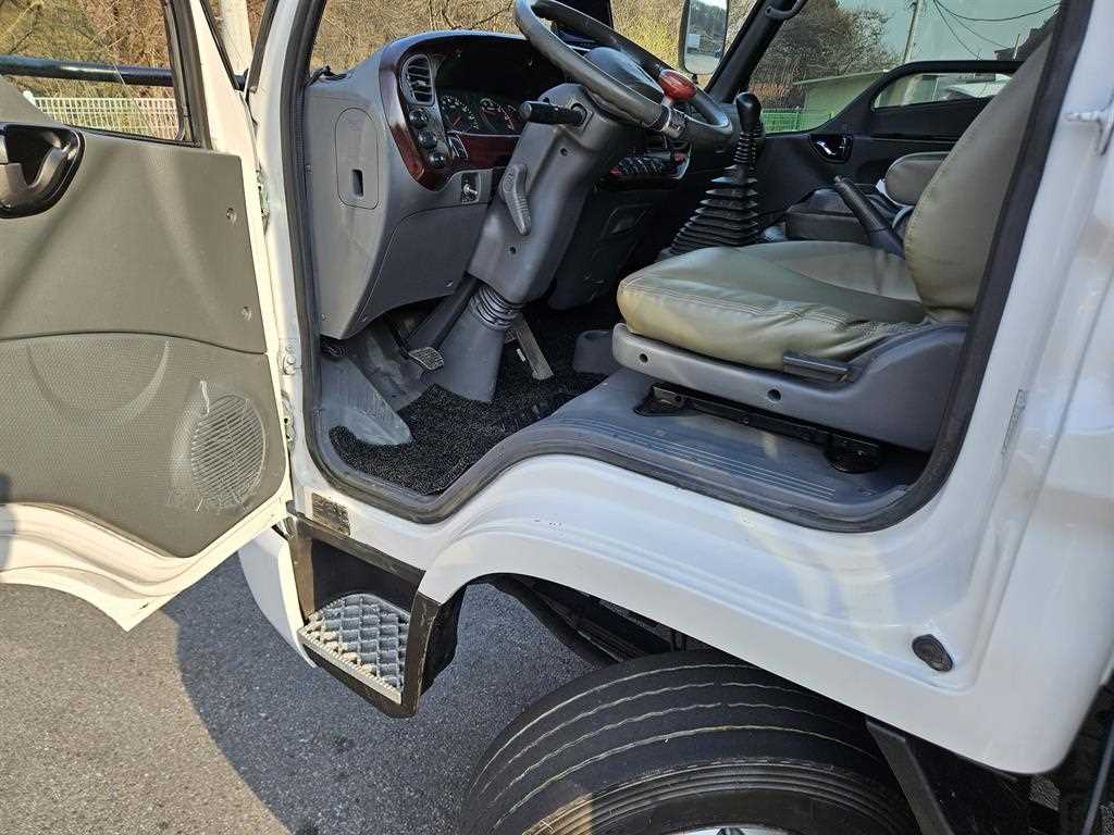 medium and large cargo truck 2013 Blanco - Importación desde Corea - HF Imports Iquique - Foto 14