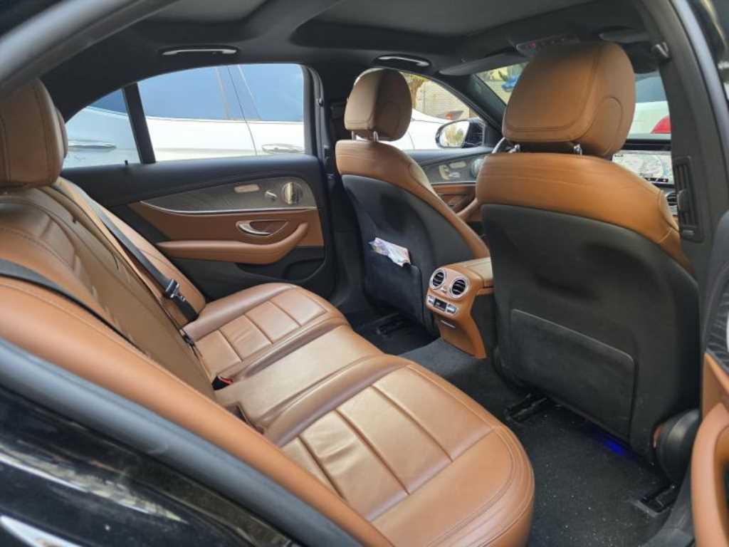 Mercedes Benz E class - Vista 9