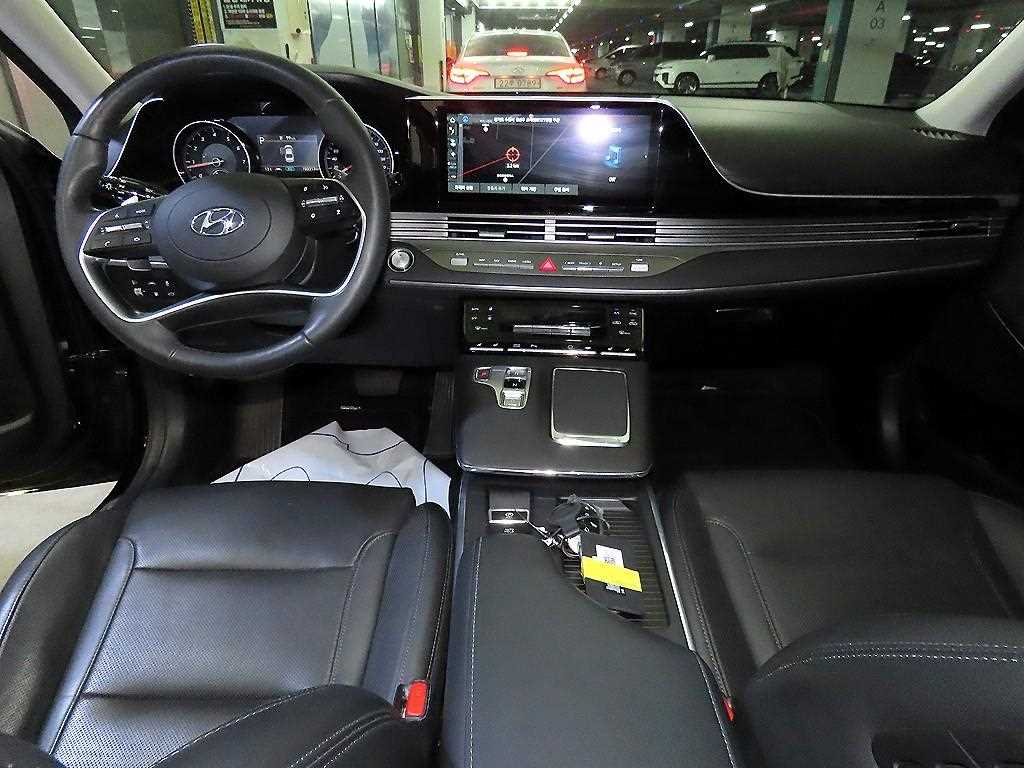 HYUNDAI Grandeur - Vista 10