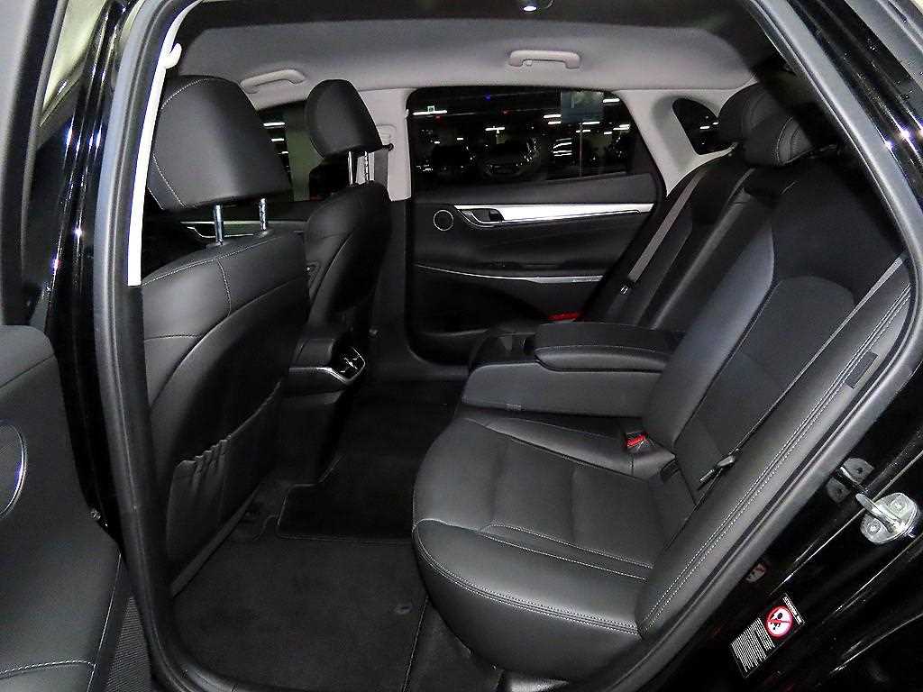 HYUNDAI Grandeur - Vista 7