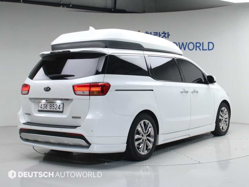 KIA Carnival - Vista 4