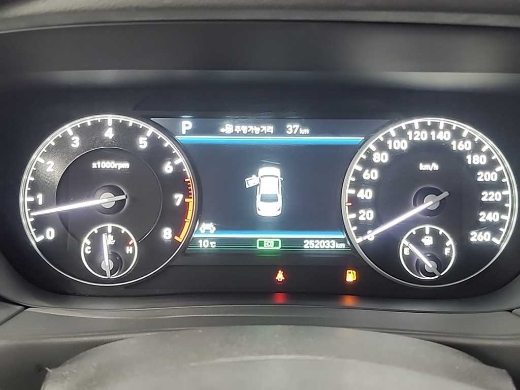 Genesis EQ900 - Vista 6