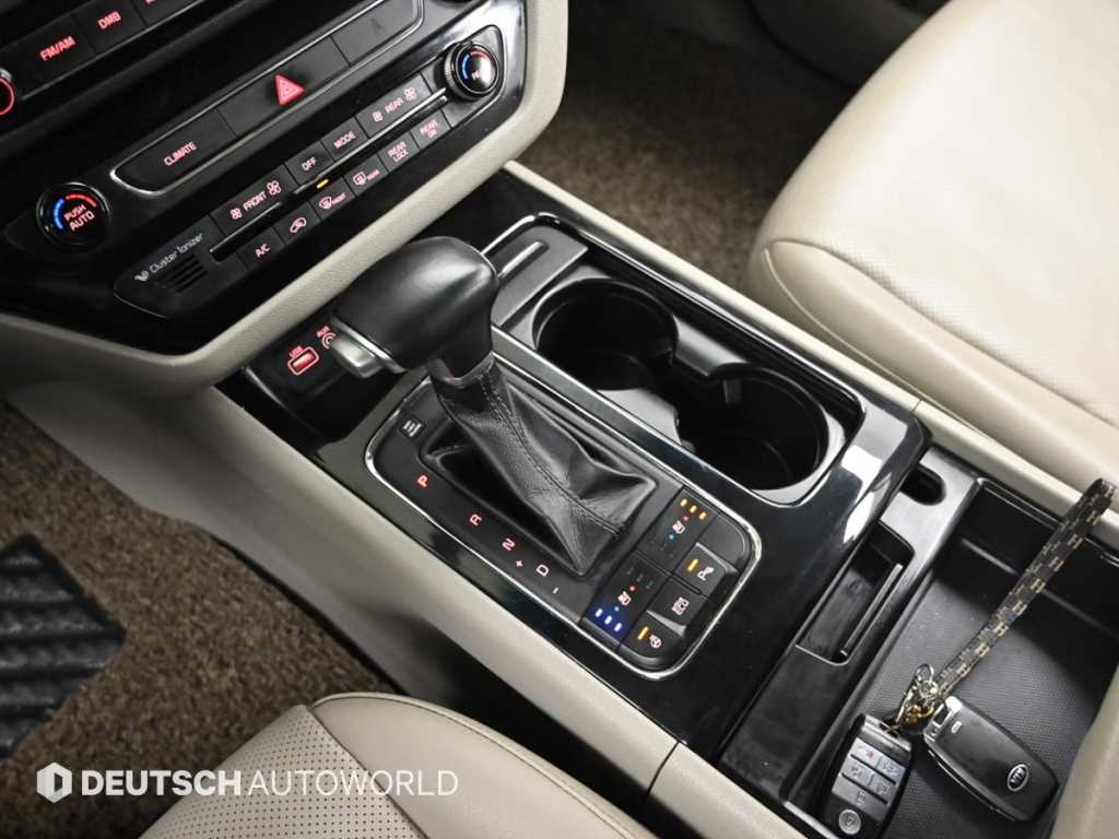 KIA Carnival - Vista 9