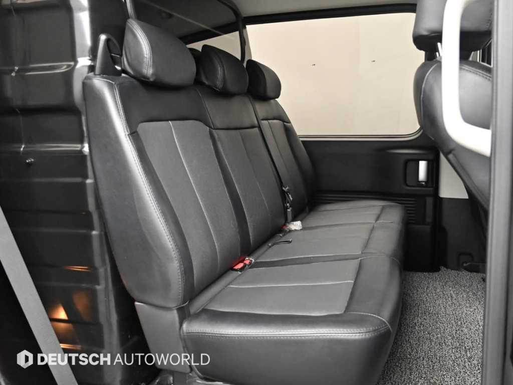 HYUNDAI Staria - Vista 12