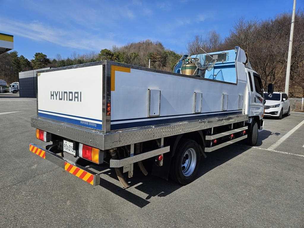 medium and large cargo Live Fish Car - Vista 5