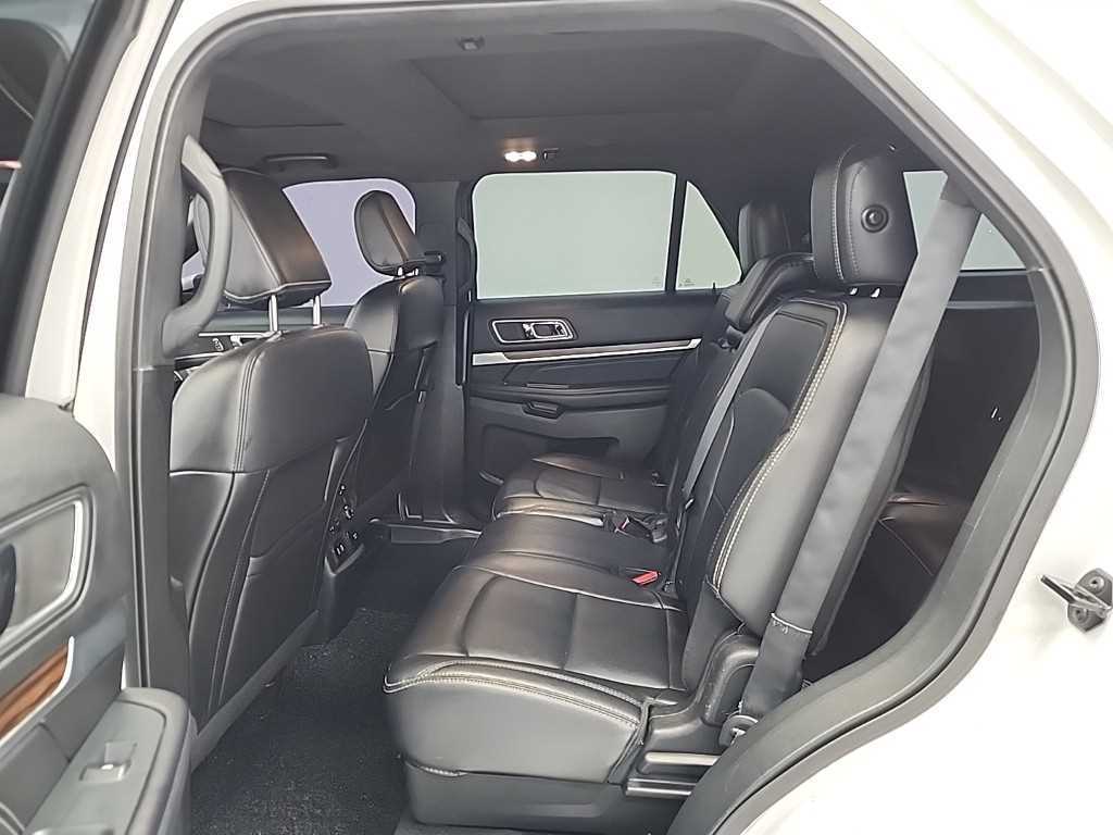 Ford Explorer - Vista 12