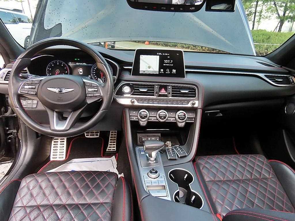 Genesis G70 - Vista 7