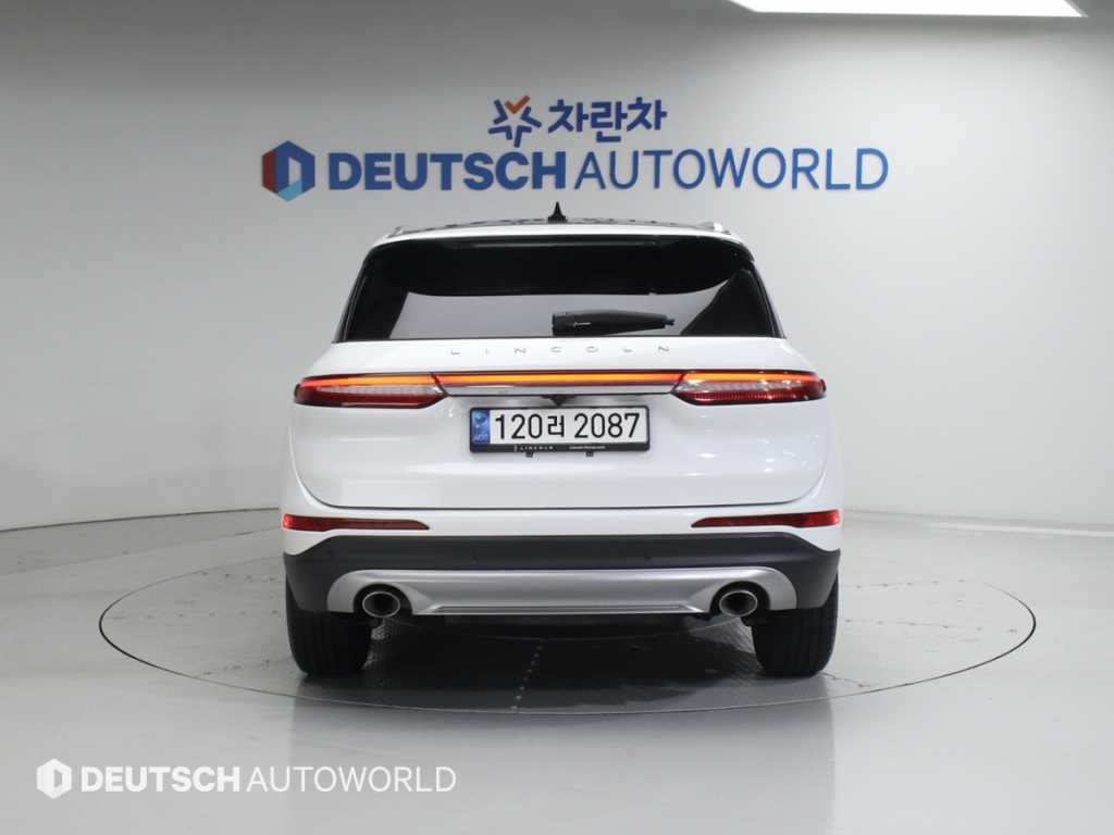 Lincoln Corsair - Vista 4