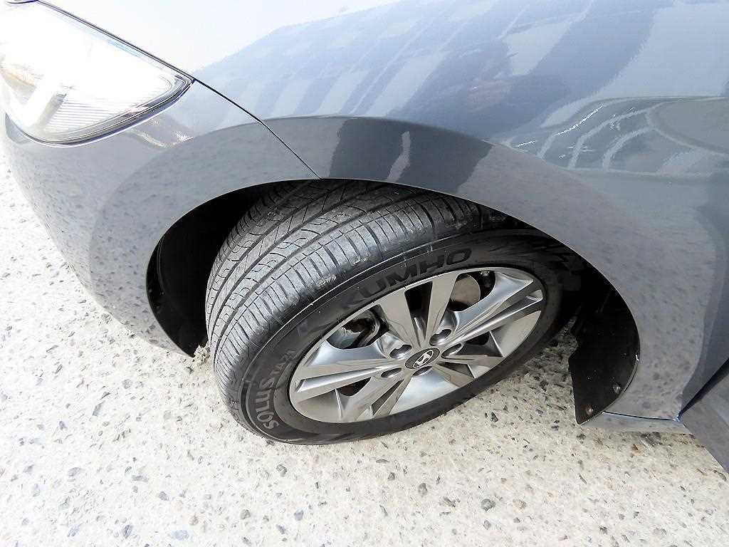 HYUNDAI Avante 2016 Gris - Importación desde Corea - HF Imports Iquique - Foto 19