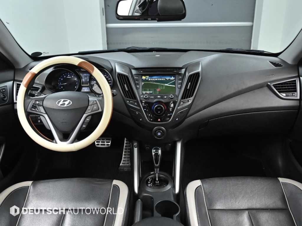 HYUNDAI Veloster - Vista 7