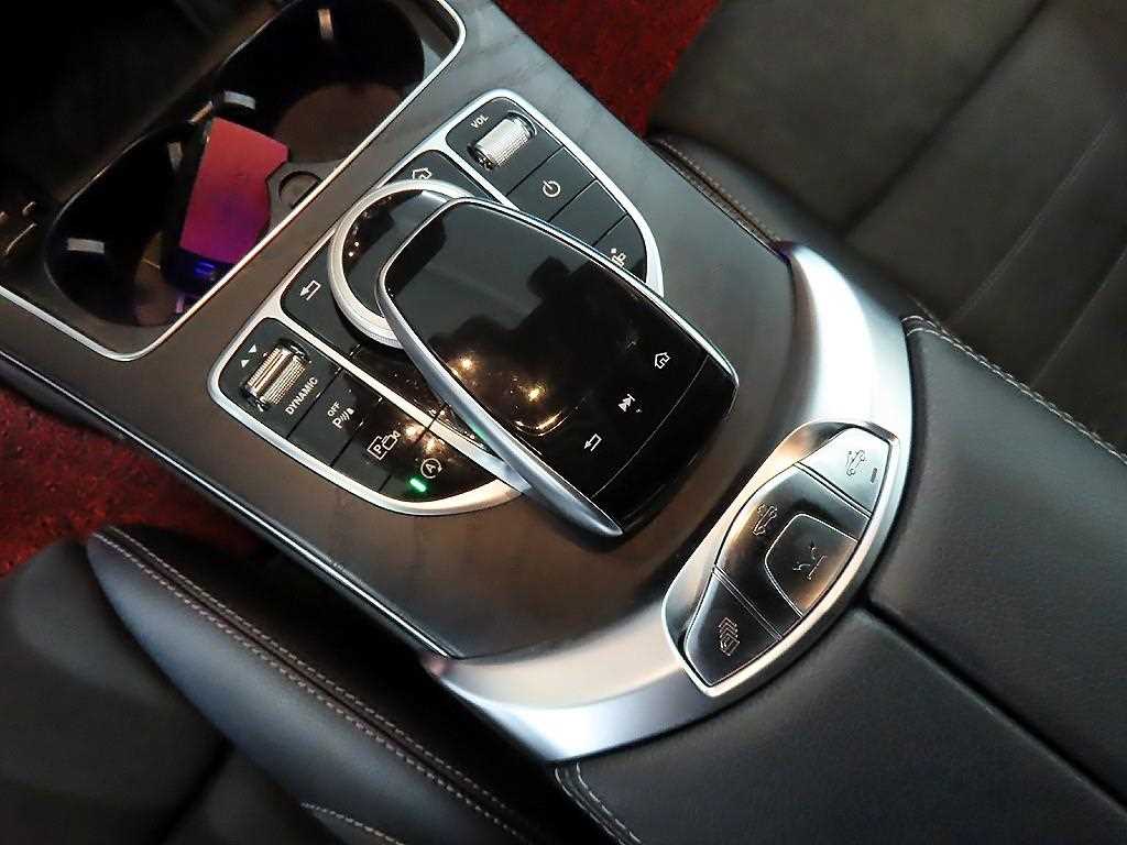 Mercedes Benz C Class 2021 Negro - Importación desde Corea - HF Imports Iquique - Foto 13