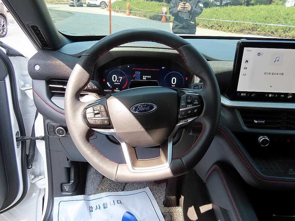 Ford Explorer - Vista 8