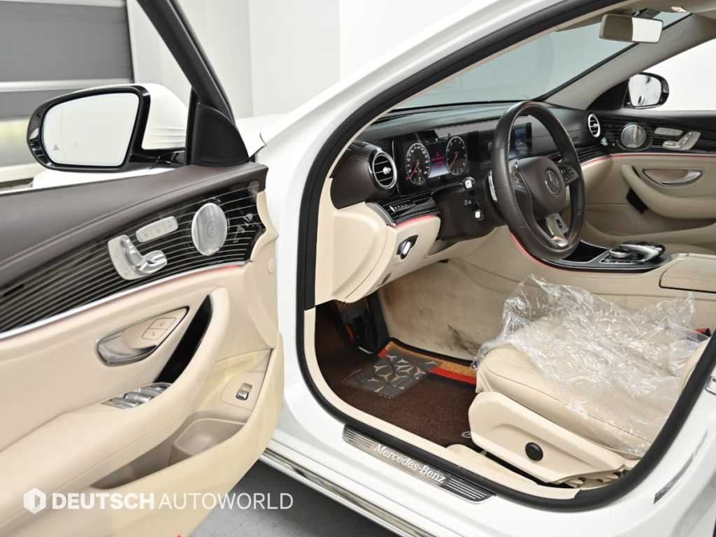 Mercedes Benz E class - Vista 11