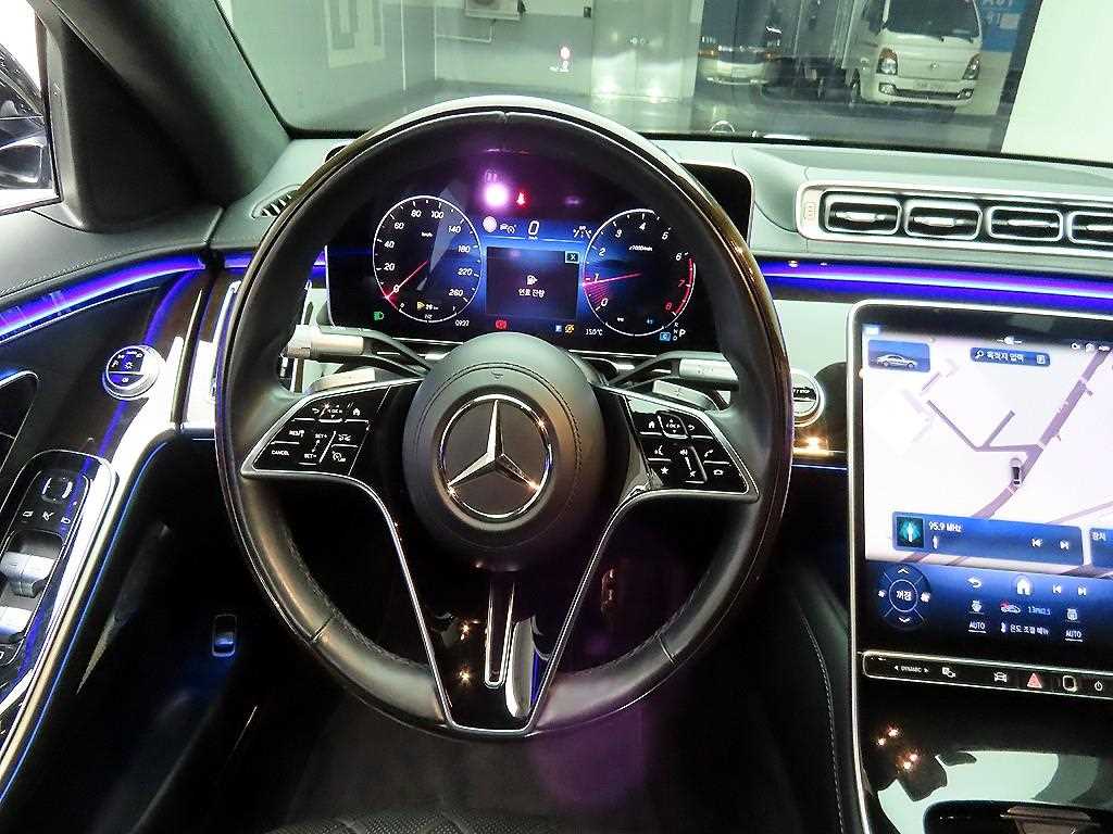 Mercedes Benz S Class - Vista 7