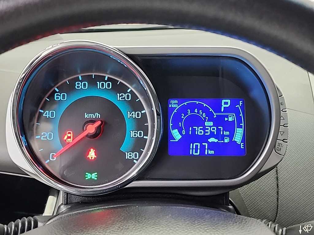 Chevrolet Spark - Vista 6