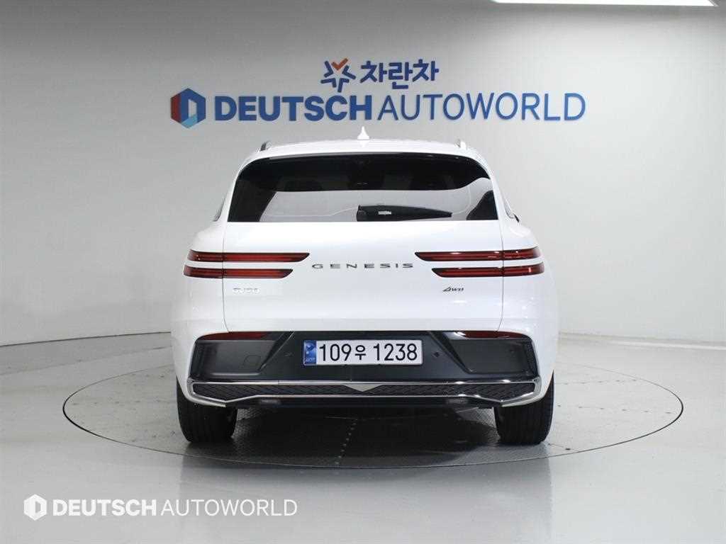 Genesis GV70 - Vista 4