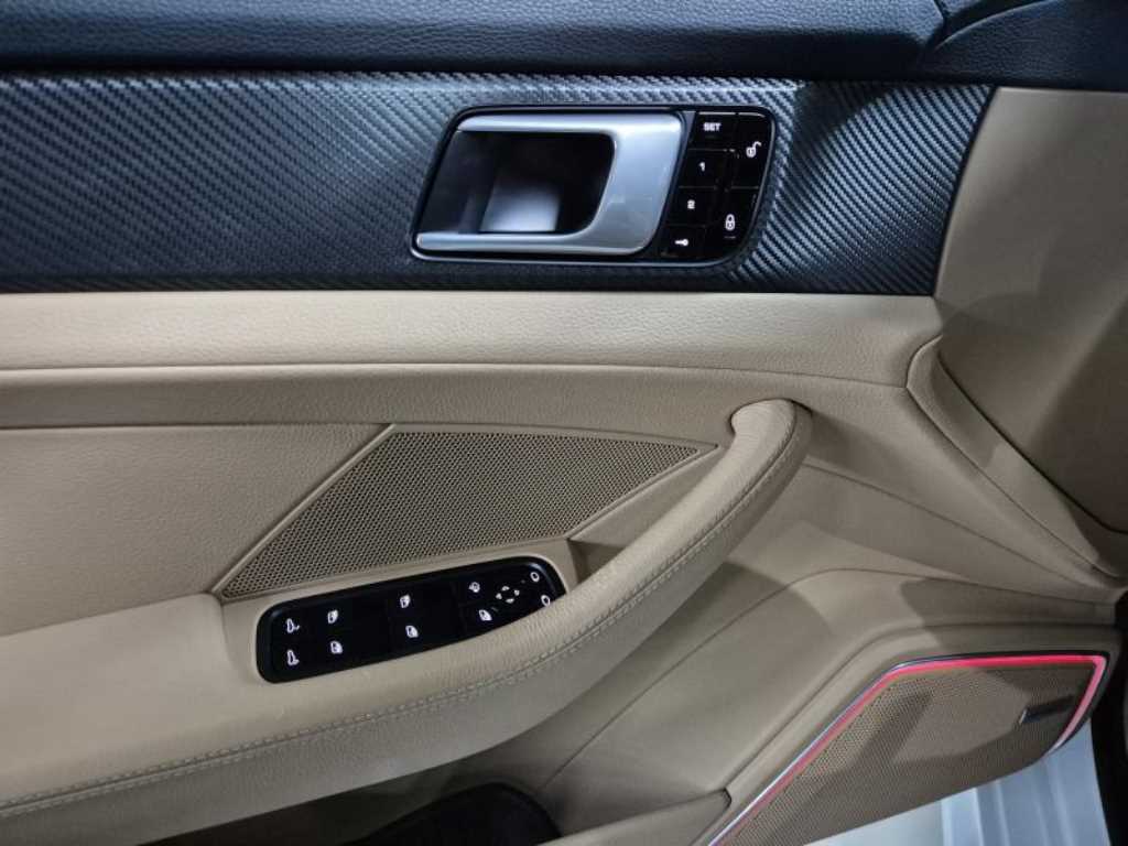 Porsche Panamera - Vista 12
