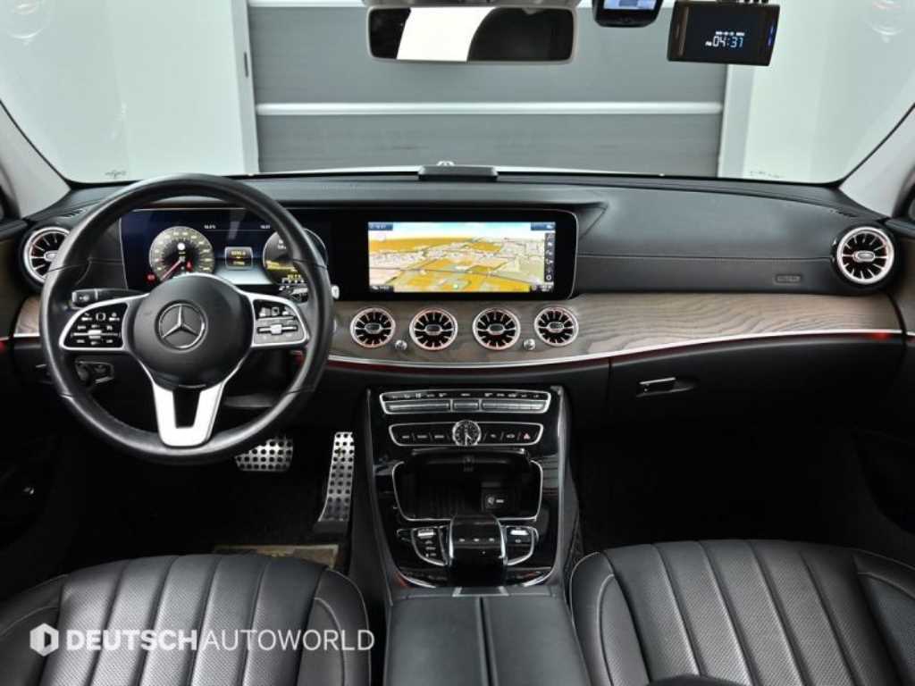 Mercedes Benz E class - Vista 8