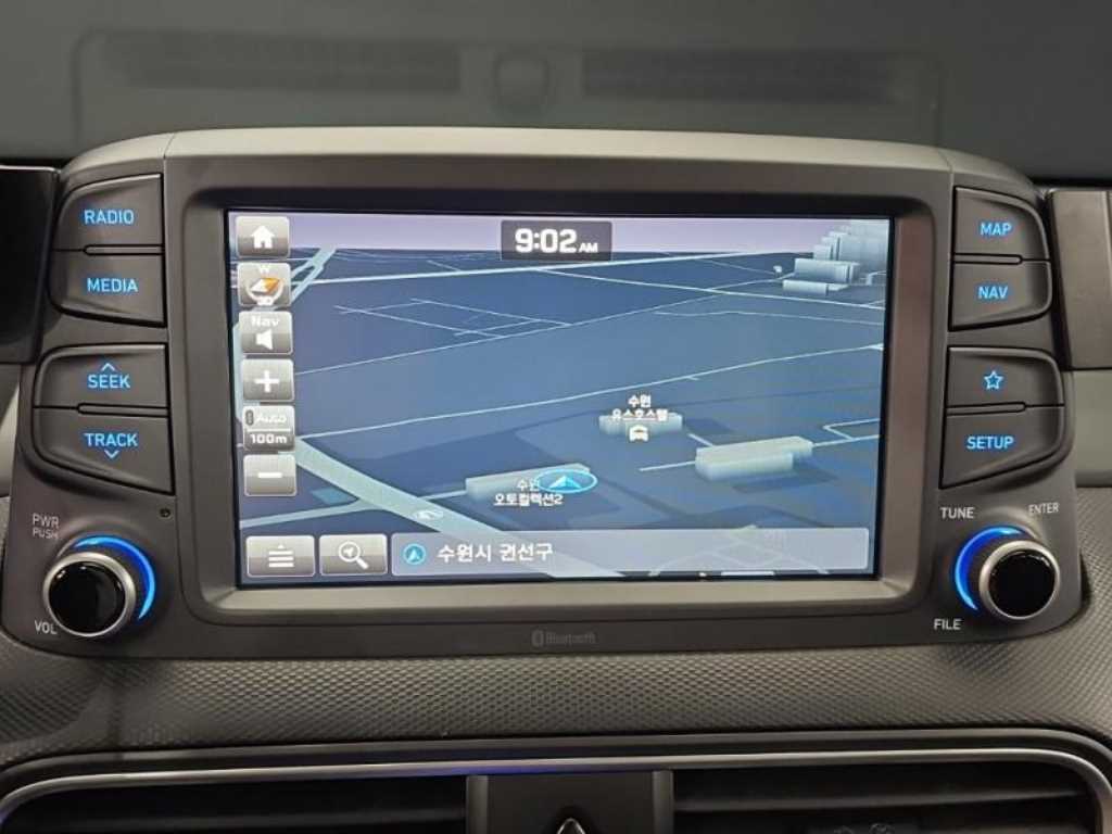 HYUNDAI Kona - Vista 10