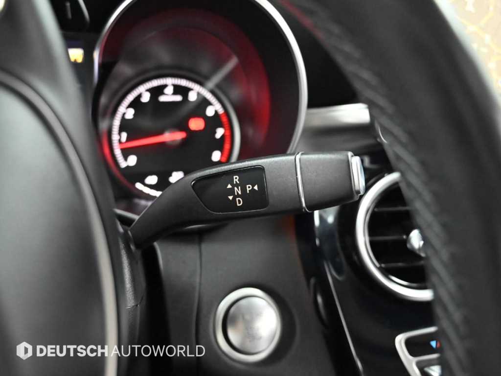 Mercedes Benz C Class - Vista 9