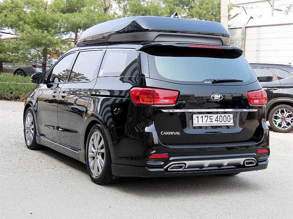 KIA Carnival - Vista 3