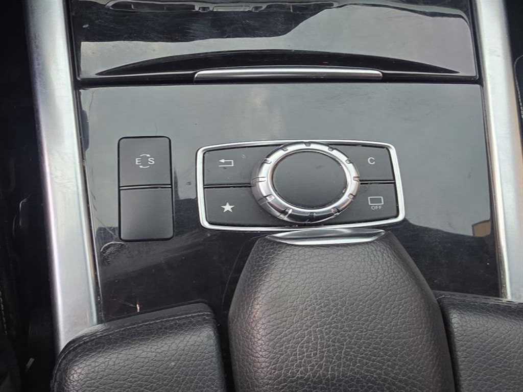 Mercedes Benz E class - Vista 8