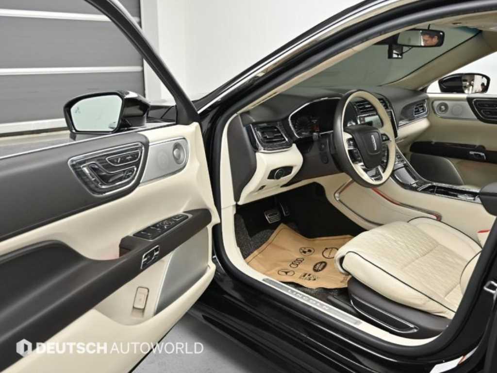 Lincoln Continental - Vista 11