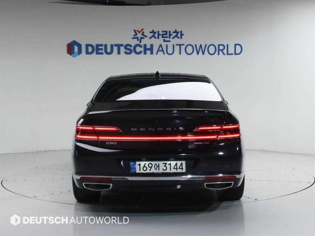 Genesis G90 - Vista 4