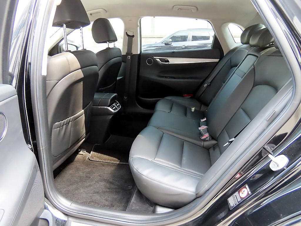 HYUNDAI Grandeur - Vista 6