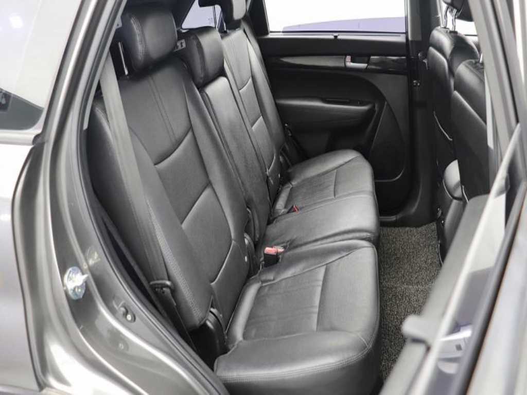 KIA Sorento - Vista 11