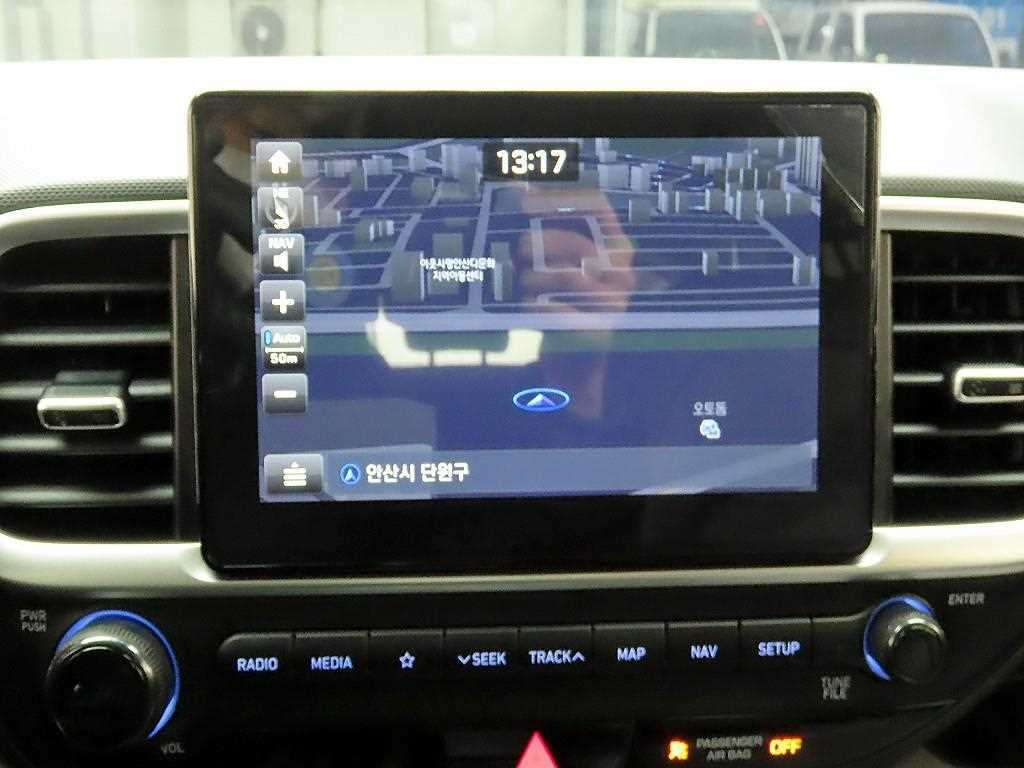 HYUNDAI Venue - Vista 9