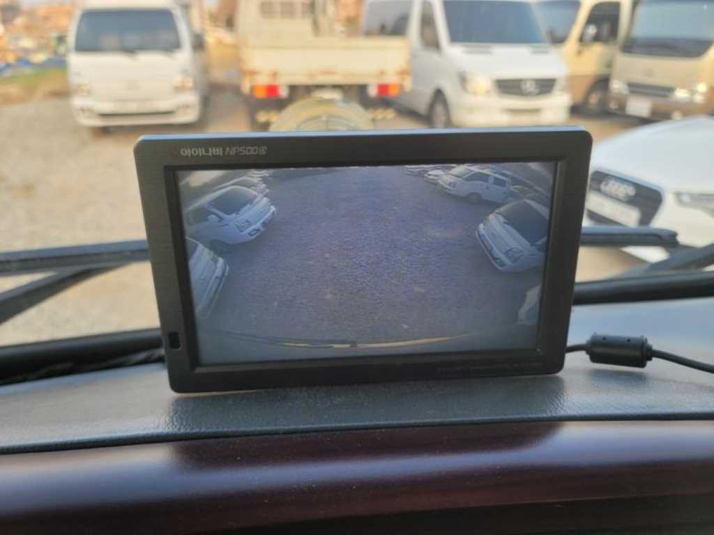 medium and large bus Hyundai bus - Vista 6