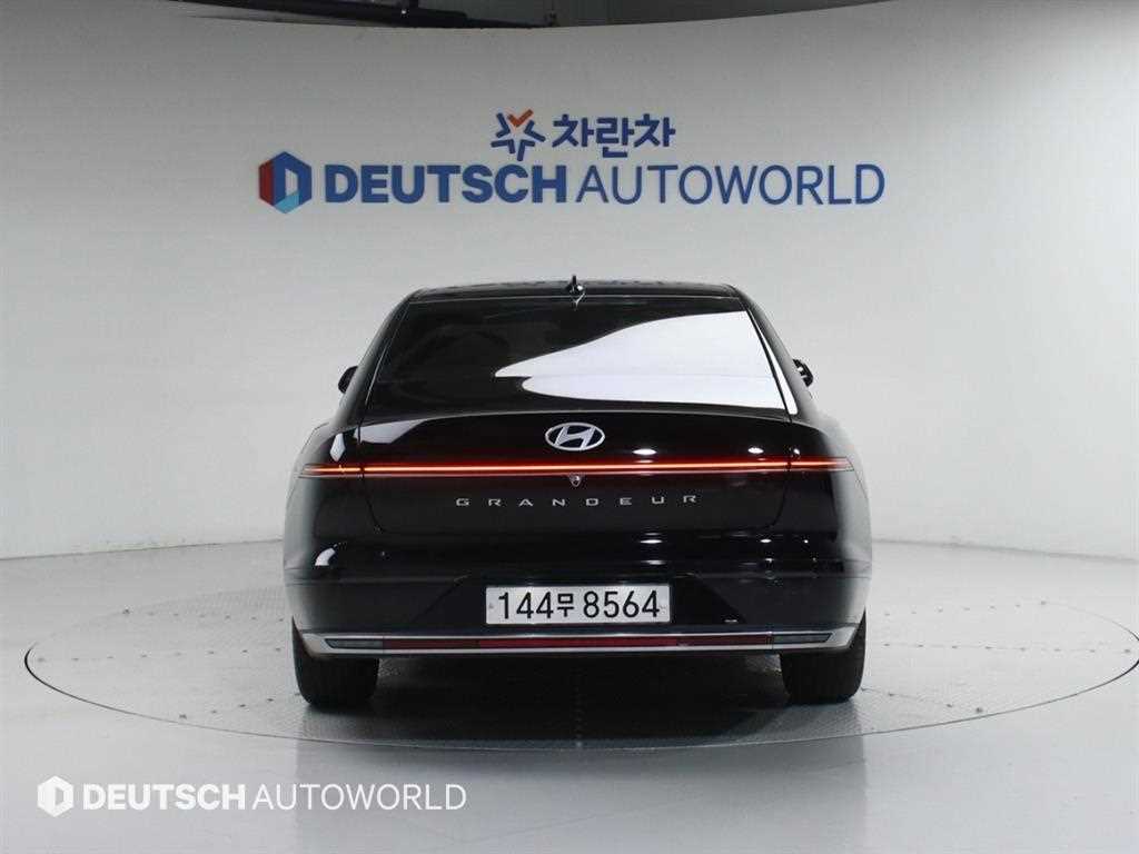 HYUNDAI Grandeur - Vista 4