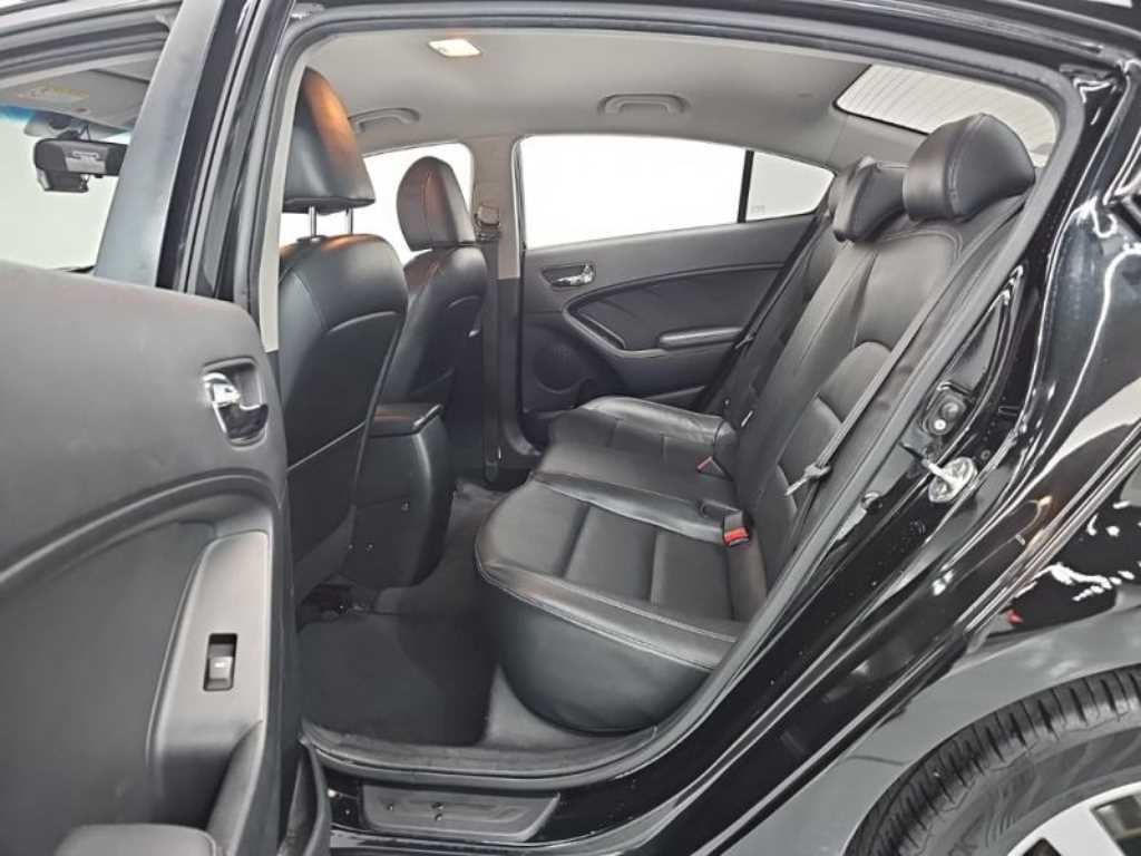 KIA K3 2013 Negro - Importación desde Corea - HF Imports Iquique - Foto 17