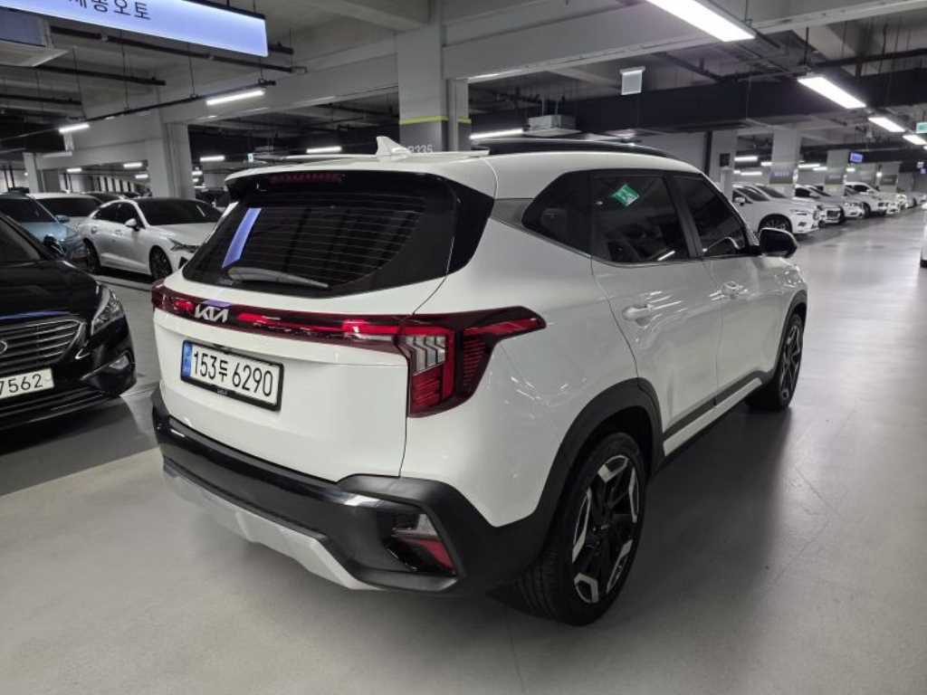 KIA Seltos - Vista 5