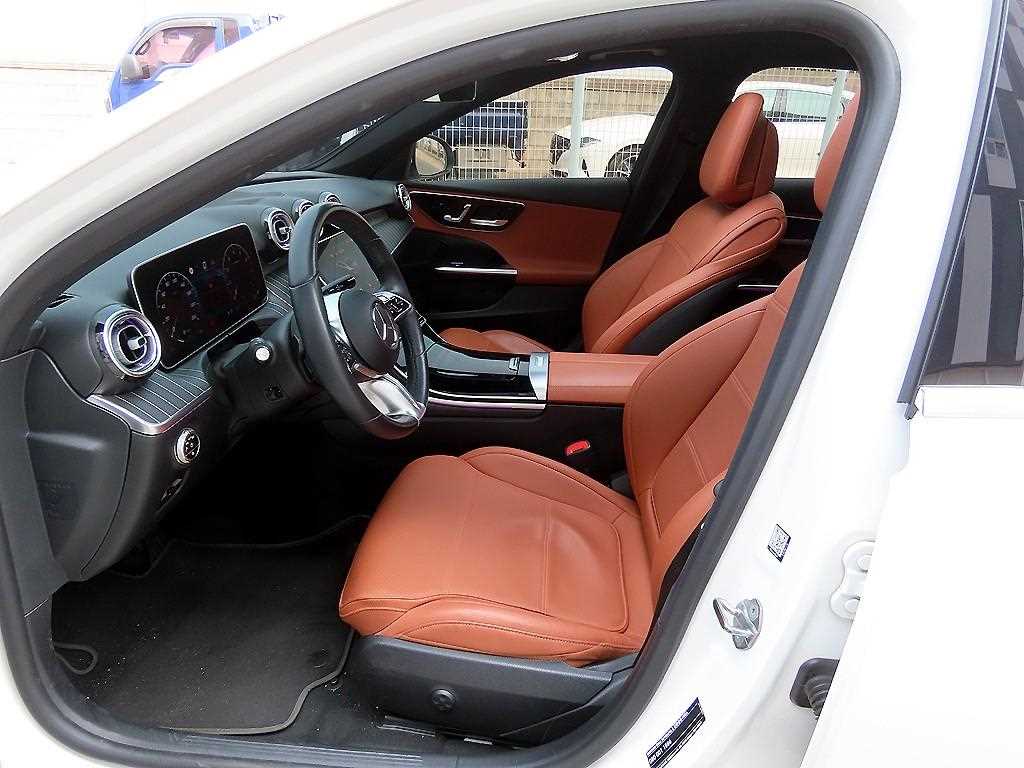 Mercedes Benz C Class - Vista 5